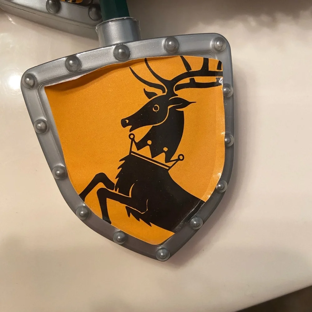 Games of Thrones shield lights.